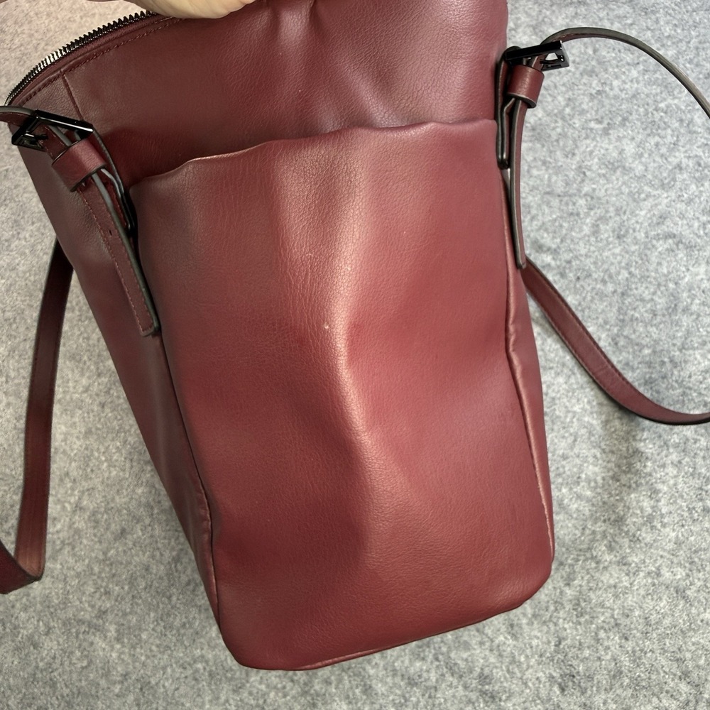 Simply Vera Vera Wang Purse Double Strap Zip Close Shoulder Bag Maroon Tote - Picture 6 of 15